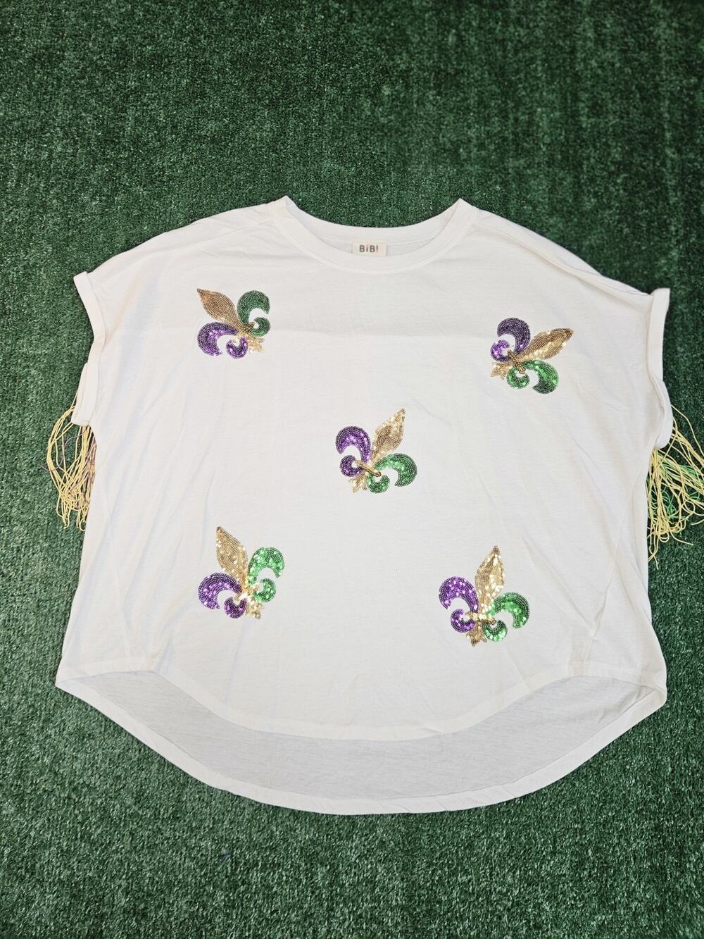 BiBi Fleur De Lis Sequin Patches Mardi Gras Fringe Back Medium White EUC
